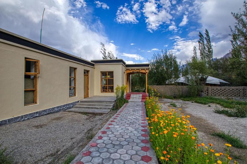 Chalet Seabuckthorn