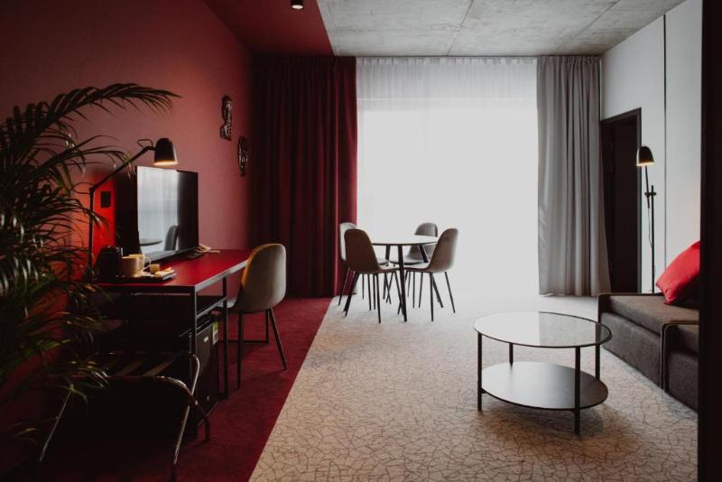Arche Hotel Pila image