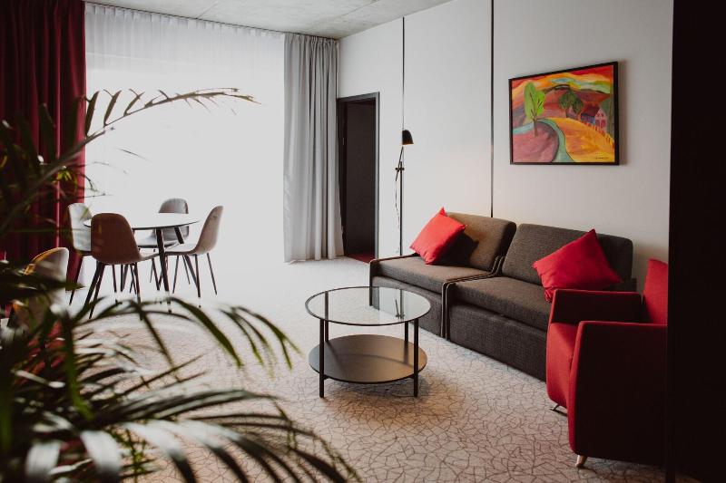 Arche Hotel Pila image