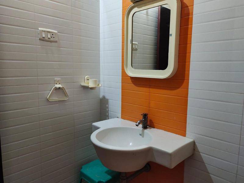 Hotel Geetha International 5