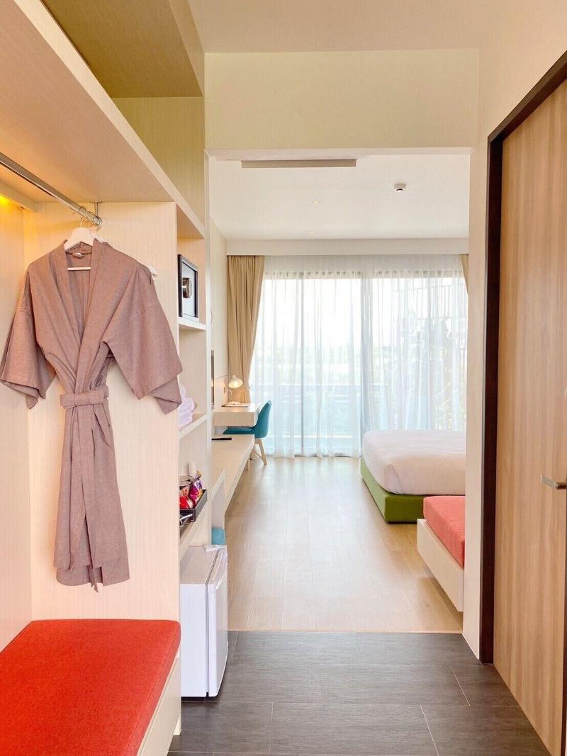 THE POEM HOTEL - SHA Extra Plus image