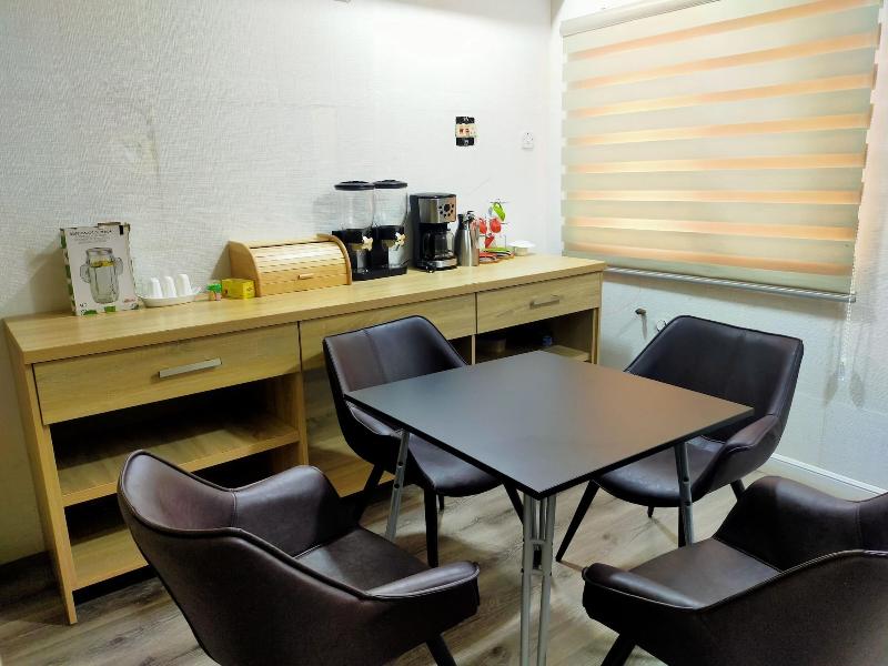 Flexible Business Suites image