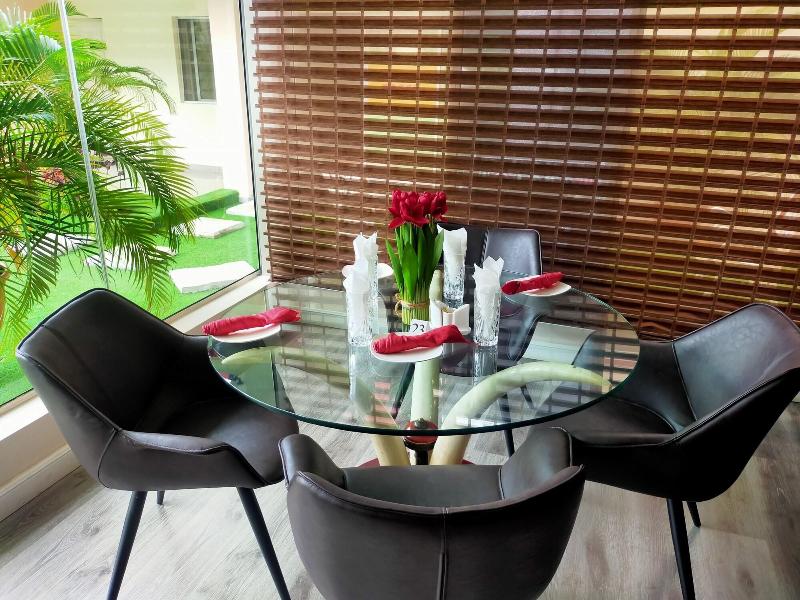 Flexible Business Suites image