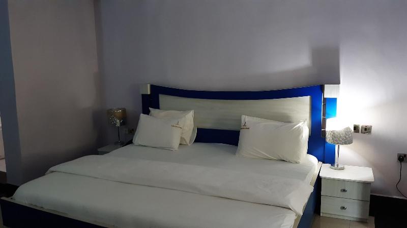 Top-Notch Suites and Apartments image