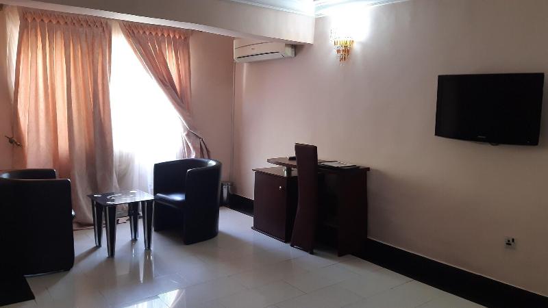 Top-Notch Suites and Apartments image