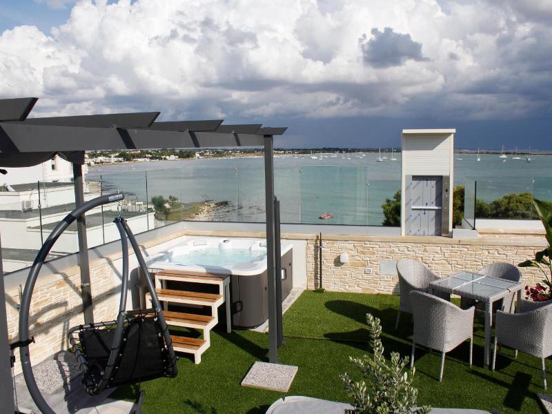 Hotel Royal image