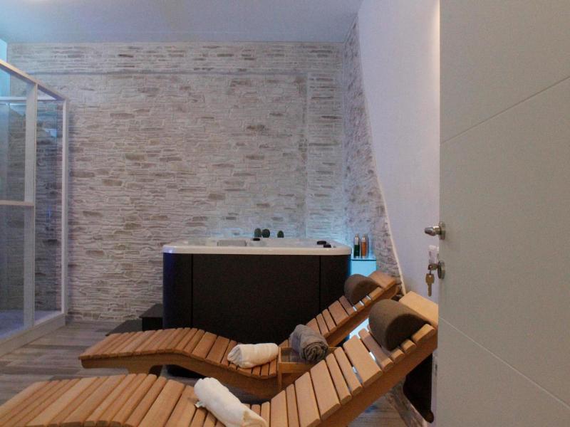 Hotel Royal image