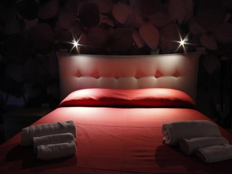 Hotel Royal image