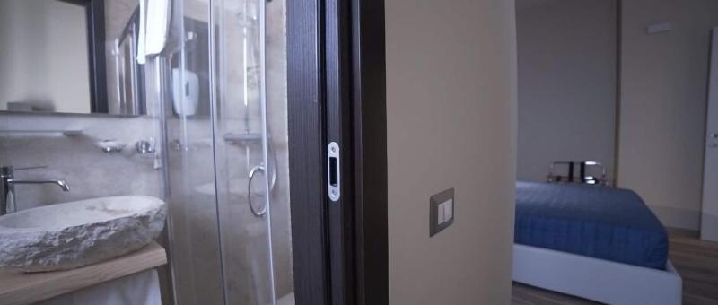 Hotel Royal image