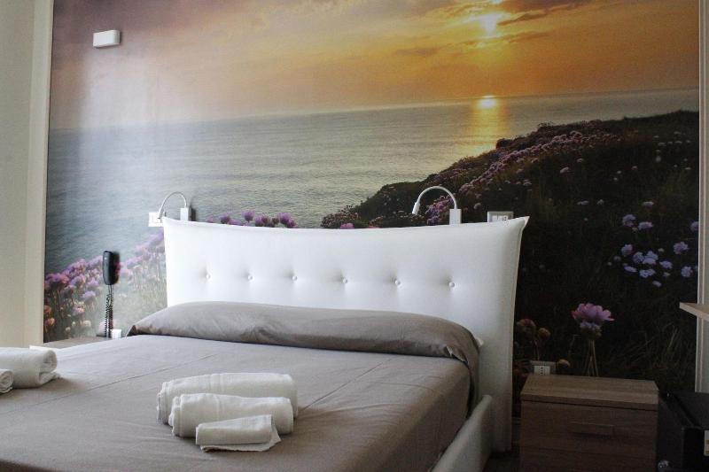 Hotel Royal image