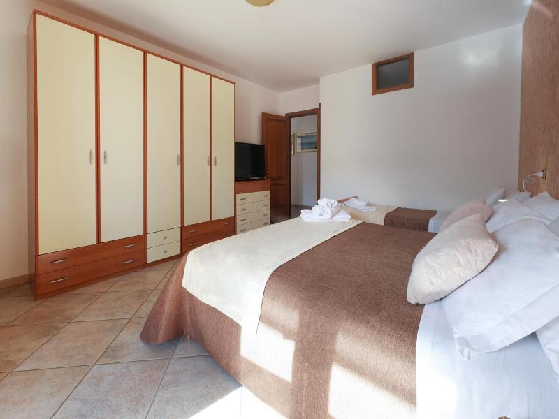 B&B Belvedere image