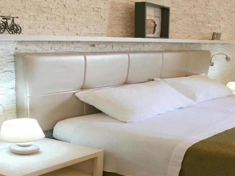 B&B Belvedere image