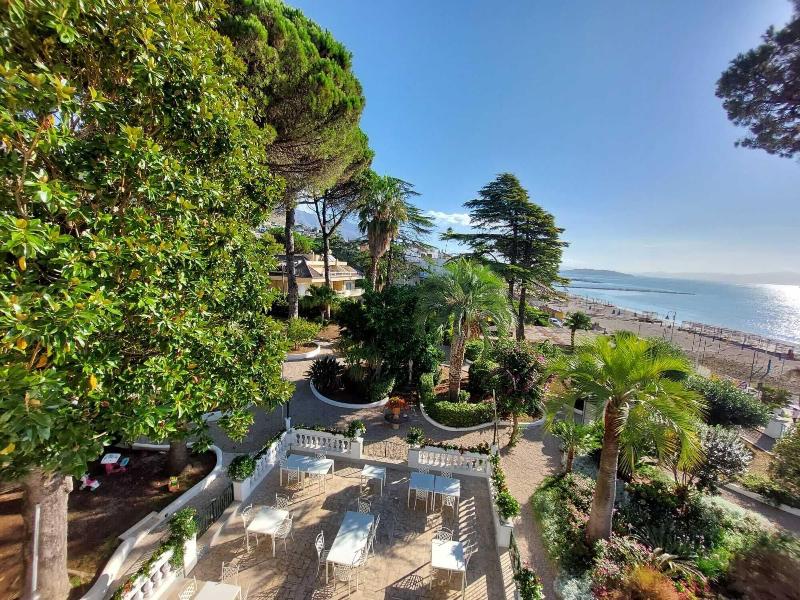 Hotel Villa Maria Teresa