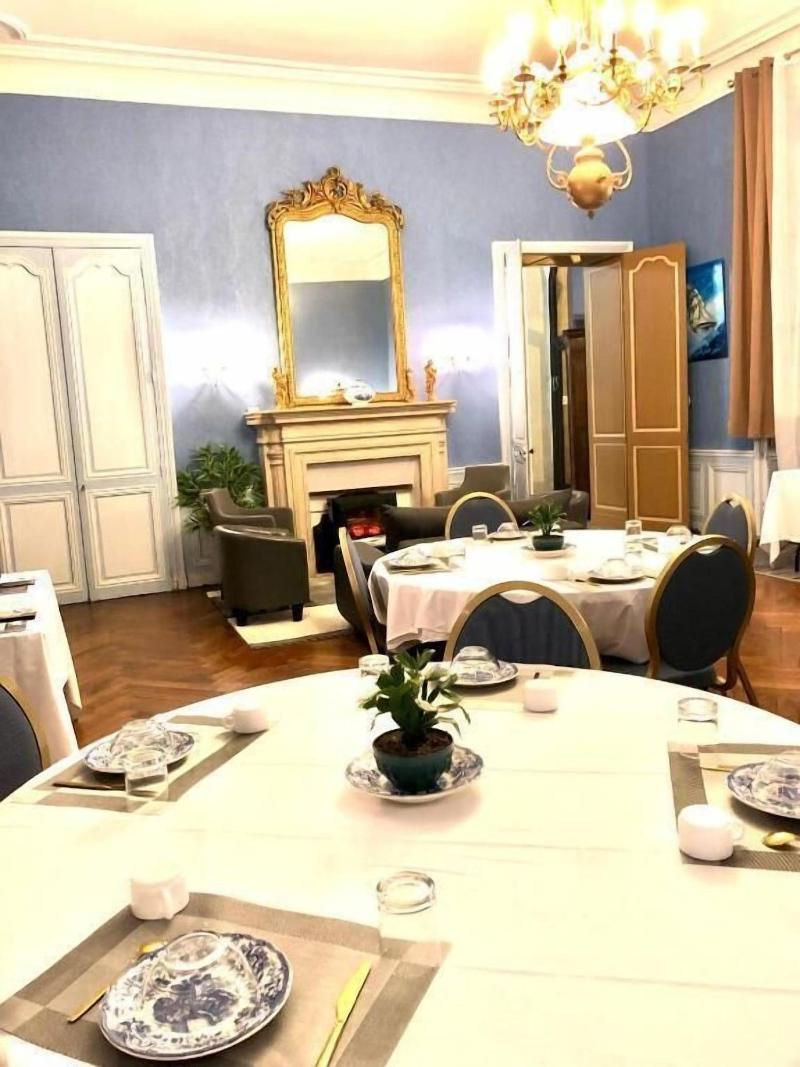 ChÃ¢teau des Marais image