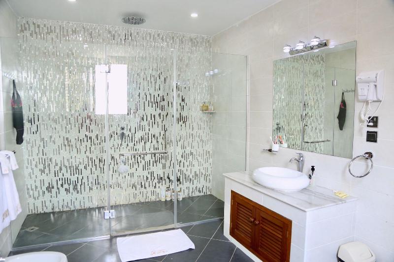 Seaclusion Diani image