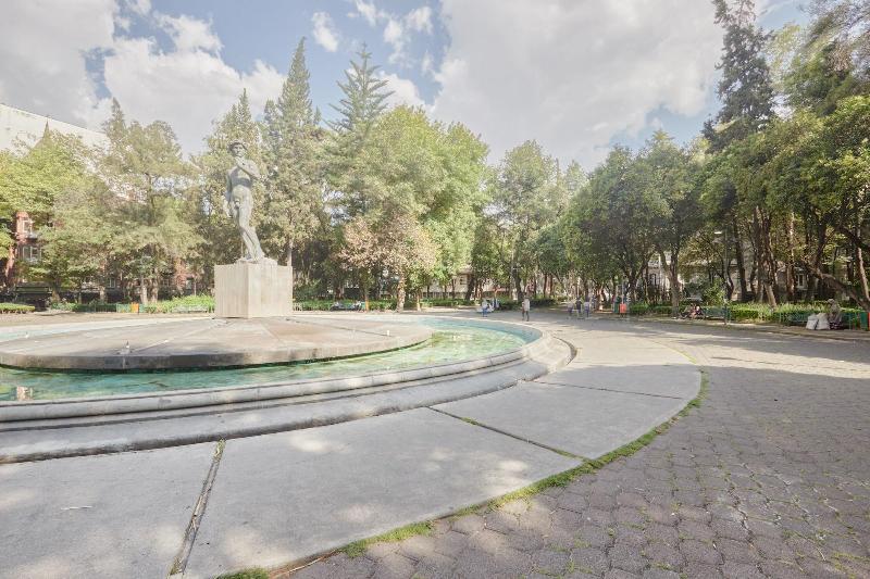 Sonder PariÃ¡n — exterior view