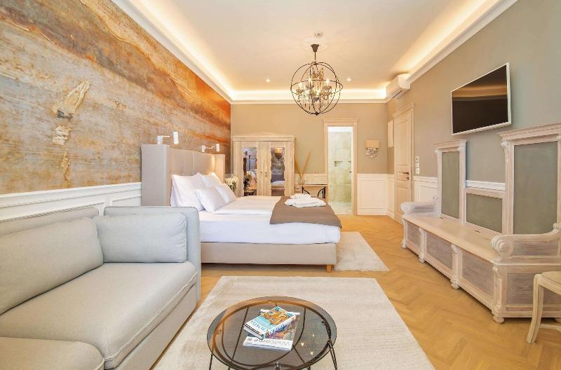 Heritage Villa Nobile image