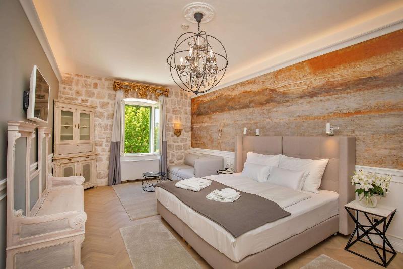 Heritage Villa Nobile image