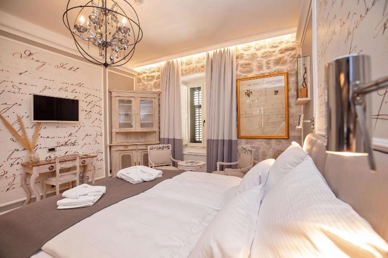 Heritage Villa Nobile image