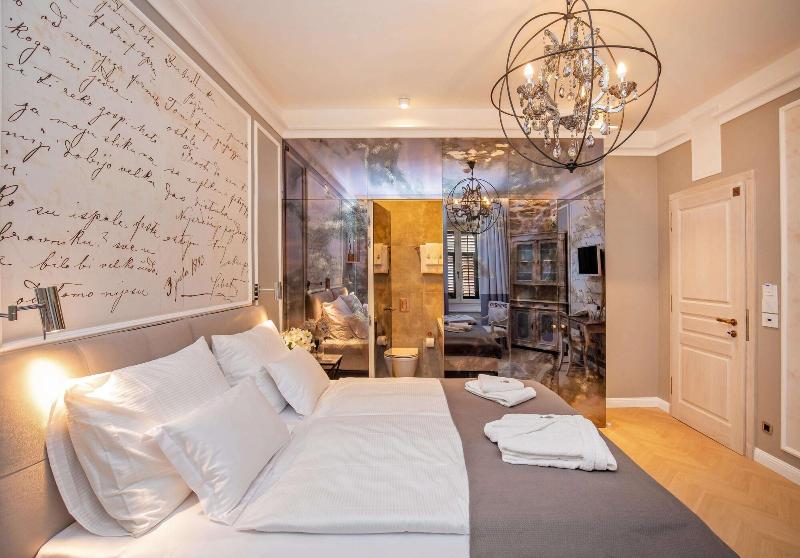 Heritage Villa Nobile image