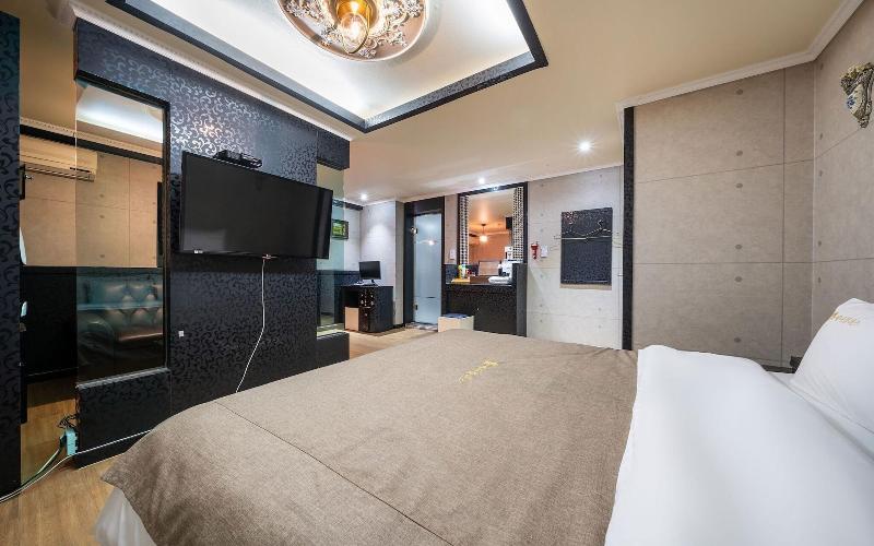A Plus Bucheon image
