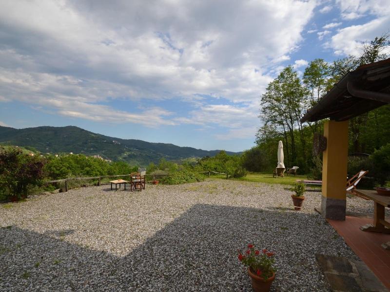 Beautiful Cottage in Pescia with Hot Tub image