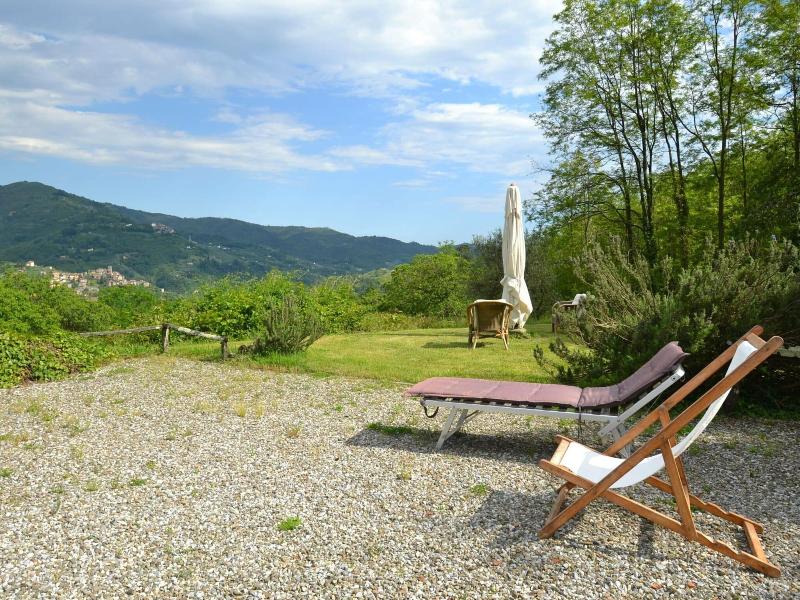 Beautiful Cottage in Pescia with Hot Tub image