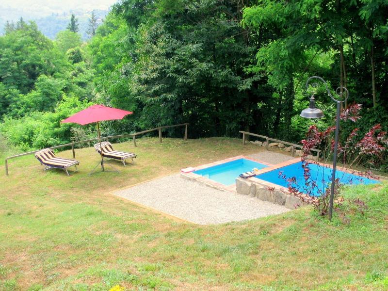 Beautiful Cottage in Pescia with Hot Tub image
