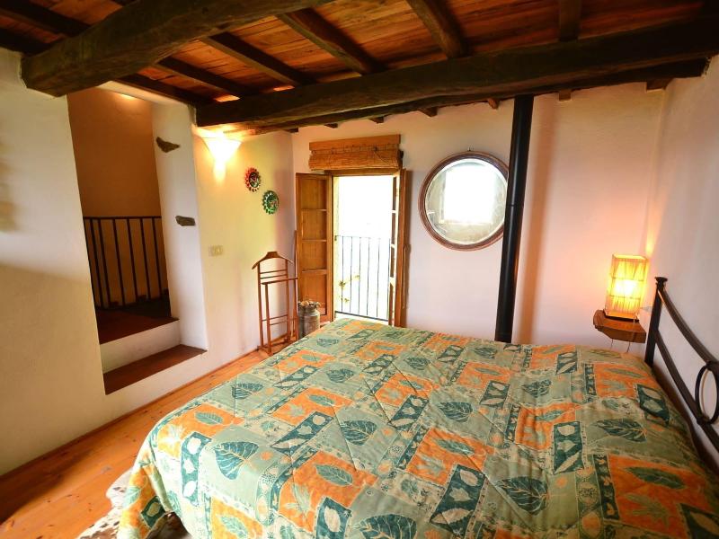 Beautiful Cottage in Pescia with Hot Tub image