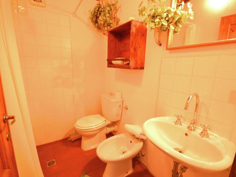 Beautiful Cottage in Pescia with Hot Tub image
