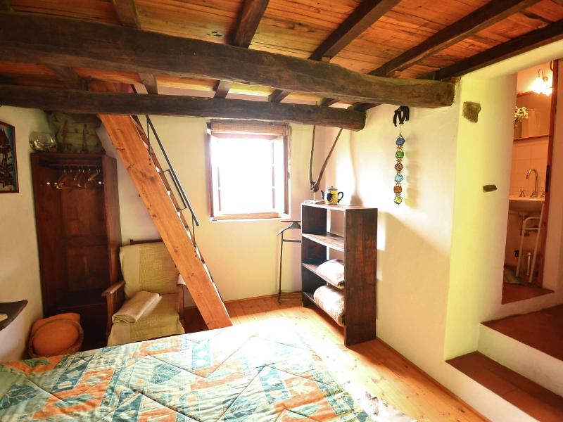 Beautiful Cottage in Pescia with Hot Tub image