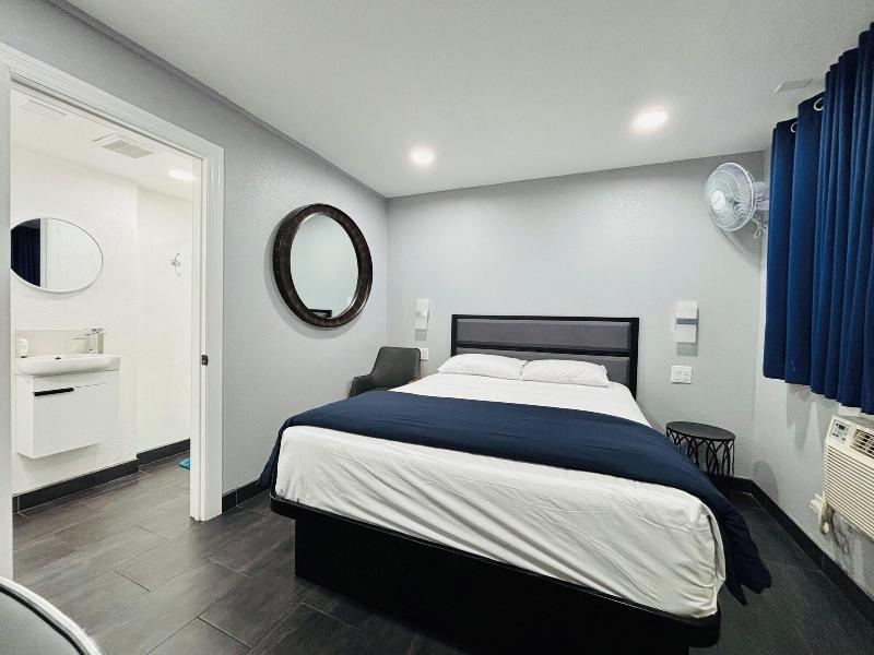 Perfect Inn Motel image