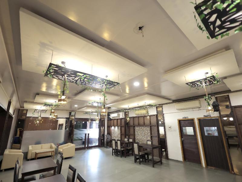 SHAGUN ROOMS & BANQUET Surat