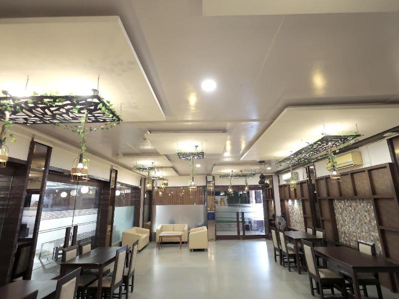 SHAGUN ROOMS & BANQUET Surat