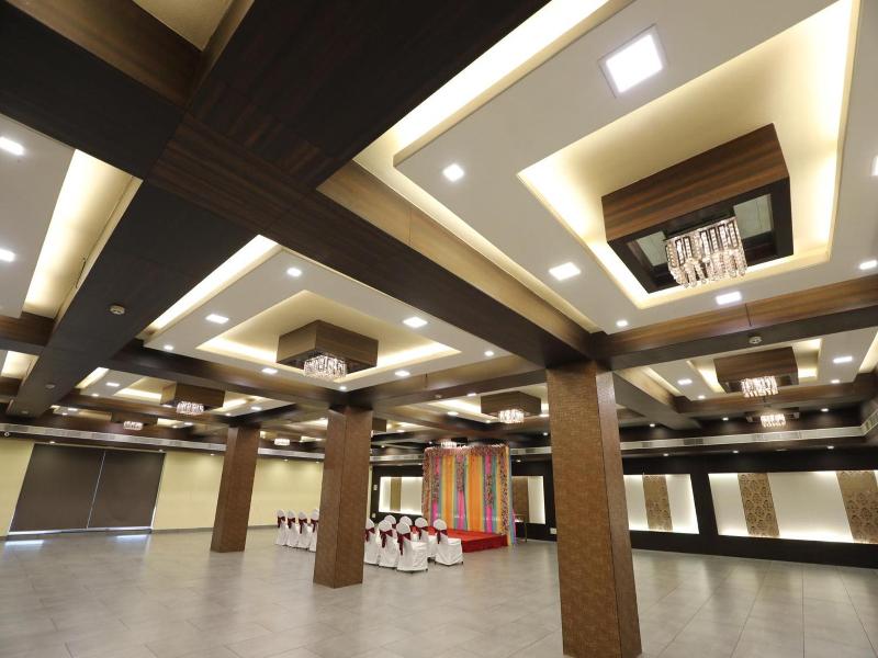 SHAGUN ROOMS & BANQUET Surat