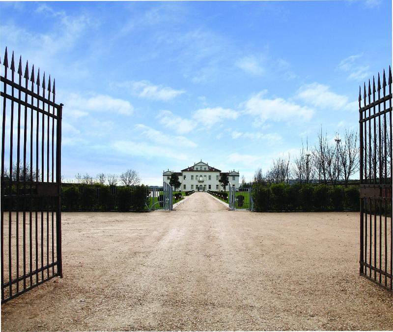 Villa Cornaro Tourist Suites image