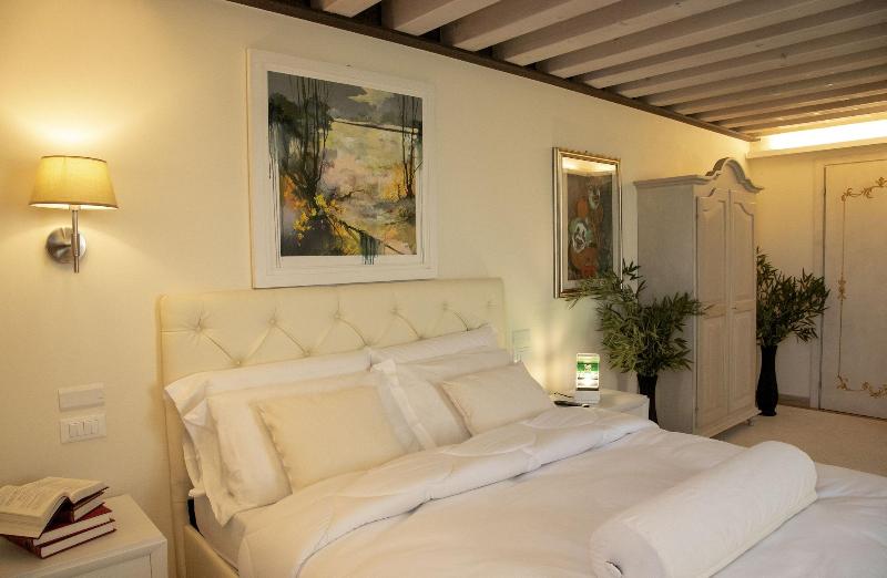 Villa Cornaro Tourist Suites image