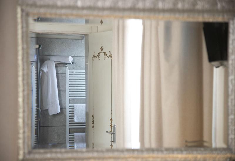 Villa Cornaro Tourist Suites image