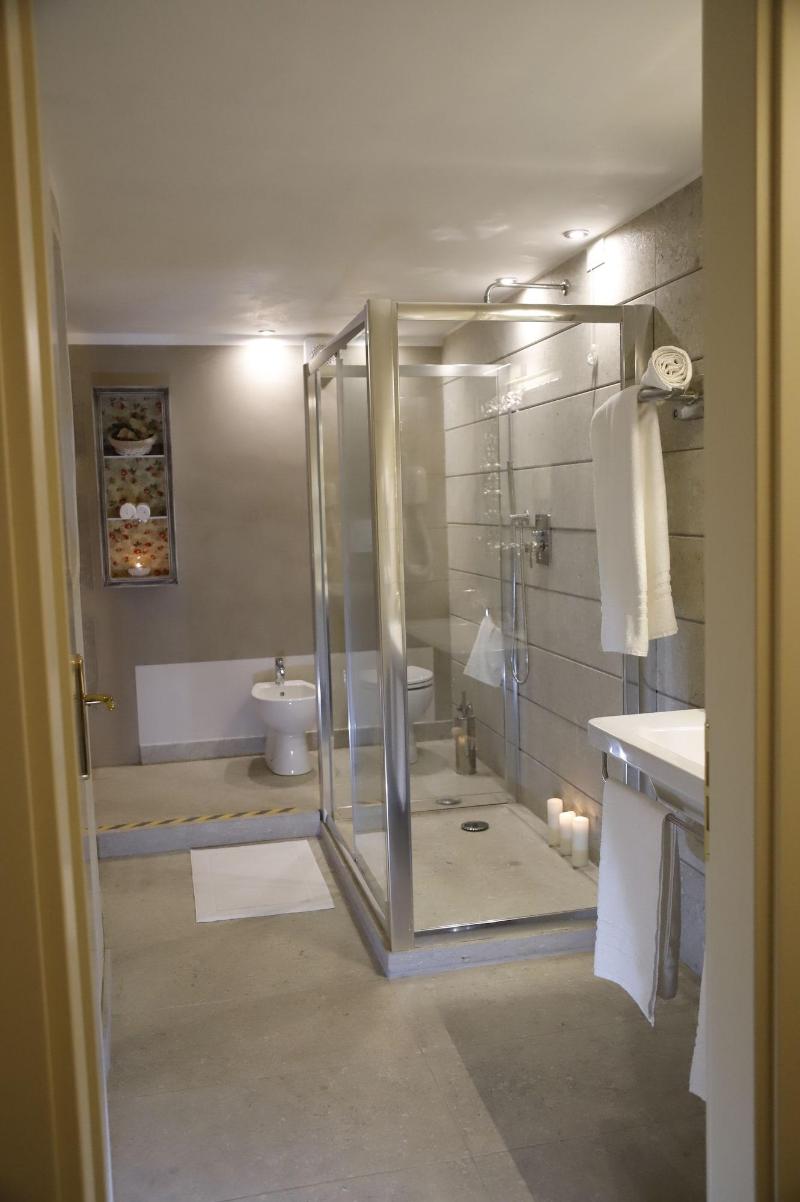 Villa Cornaro Tourist Suites image