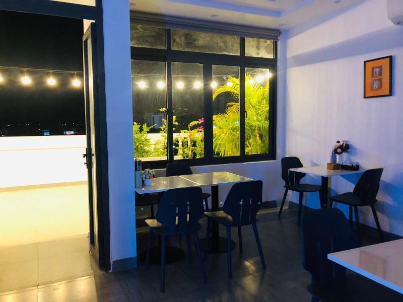 Marina Hotel image