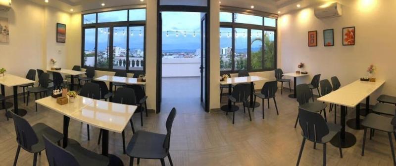 Marina Hotel image