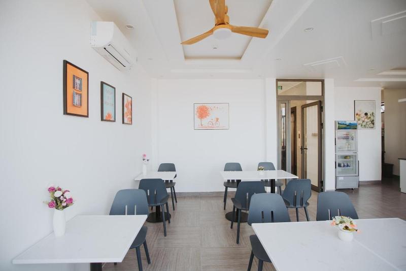 Marina Hotel image
