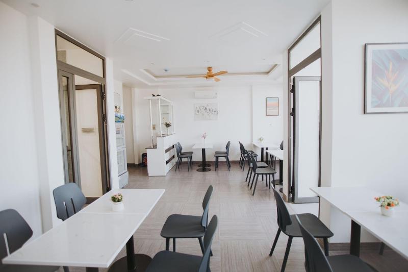 Marina Hotel image