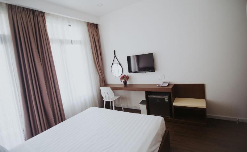 Marina Hotel image