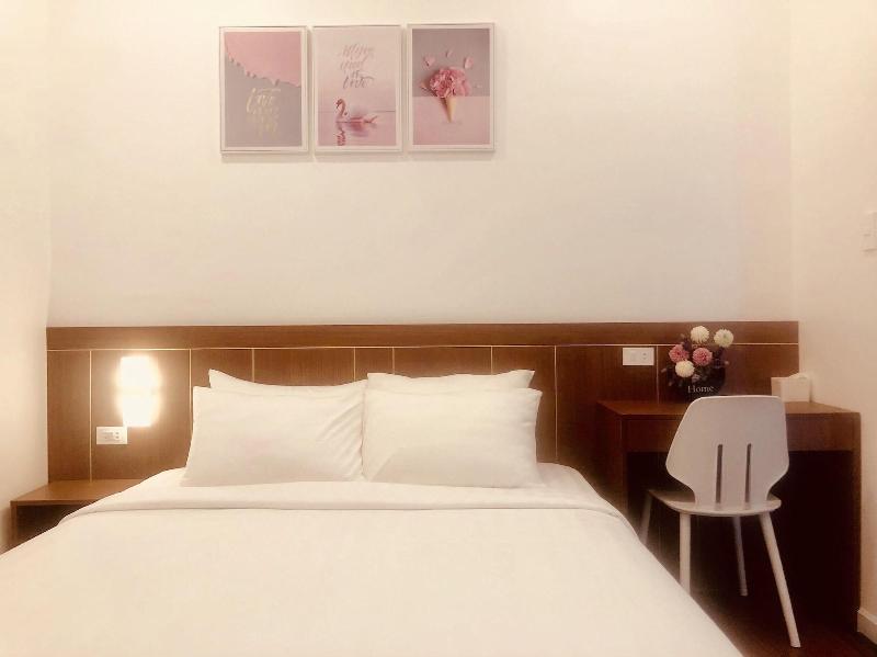 Marina Hotel image