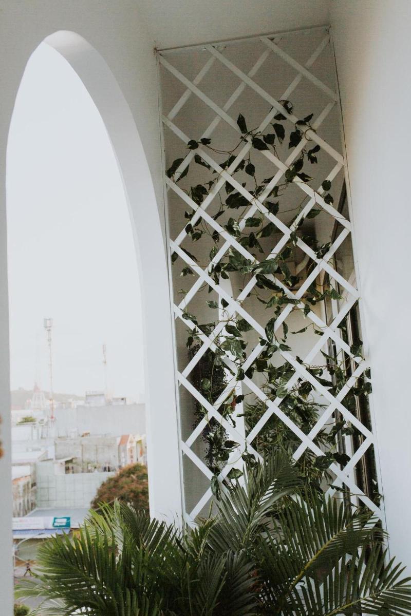 Marina Hotel image
