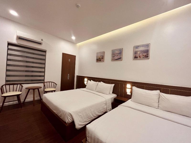Marina Hotel image