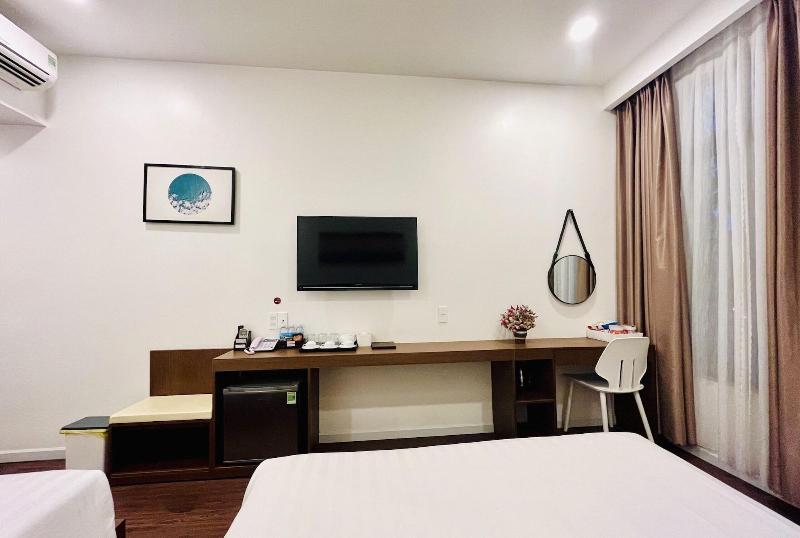 Marina Hotel image