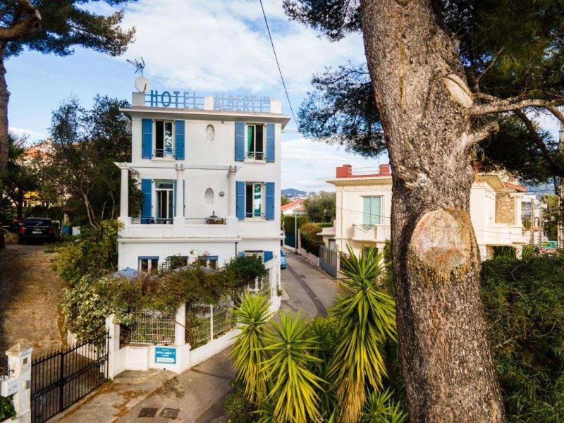 Hotel Albert 1er image