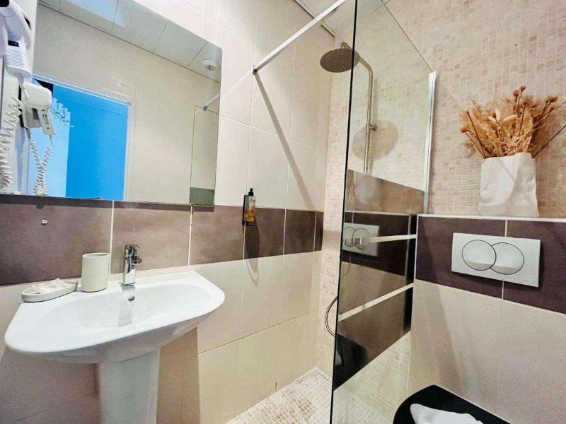Hotel Albert 1er image